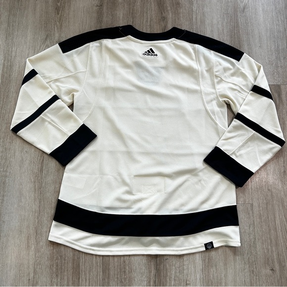 Adidas On Ice Pittsburgh Penguins 2023 NHL Winter Classic Jersey -  Size 50 - Picture 7 of 8
